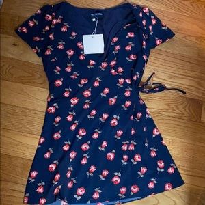 Nwt Kittenish Newport Navy Floral Wrap Dress